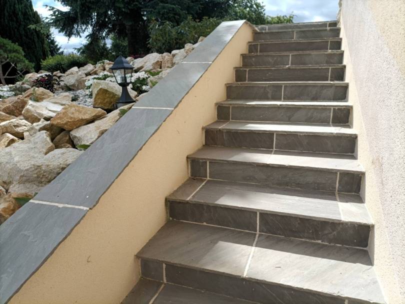 escalier enti�rement en gr�s