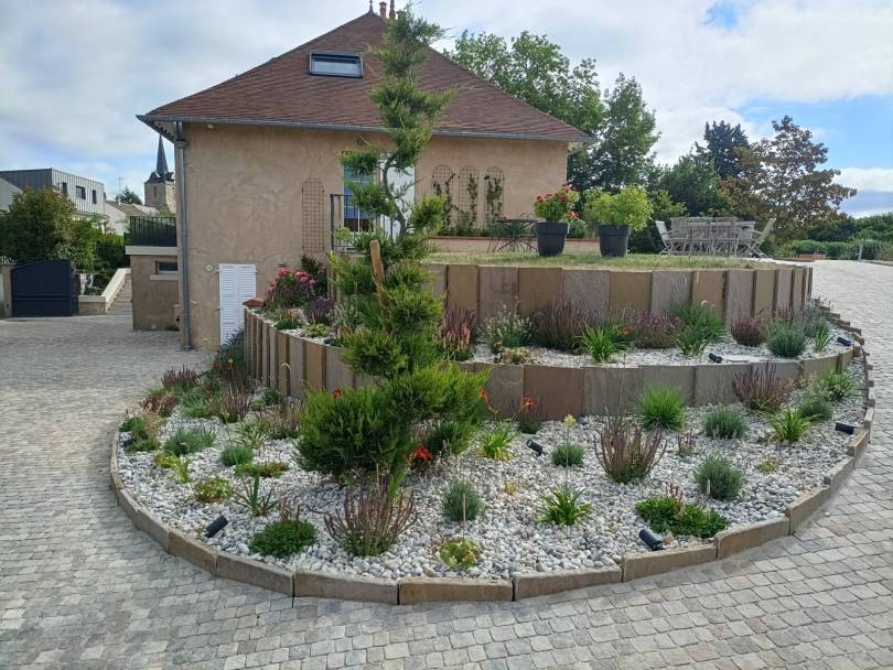 massif v�g�tal sur une zone en escalier